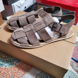 New Suede Sandles Size 7