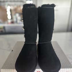 Brand New BearPaw Suede Boots 