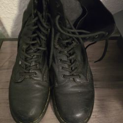 Dr Martens Women Size 8