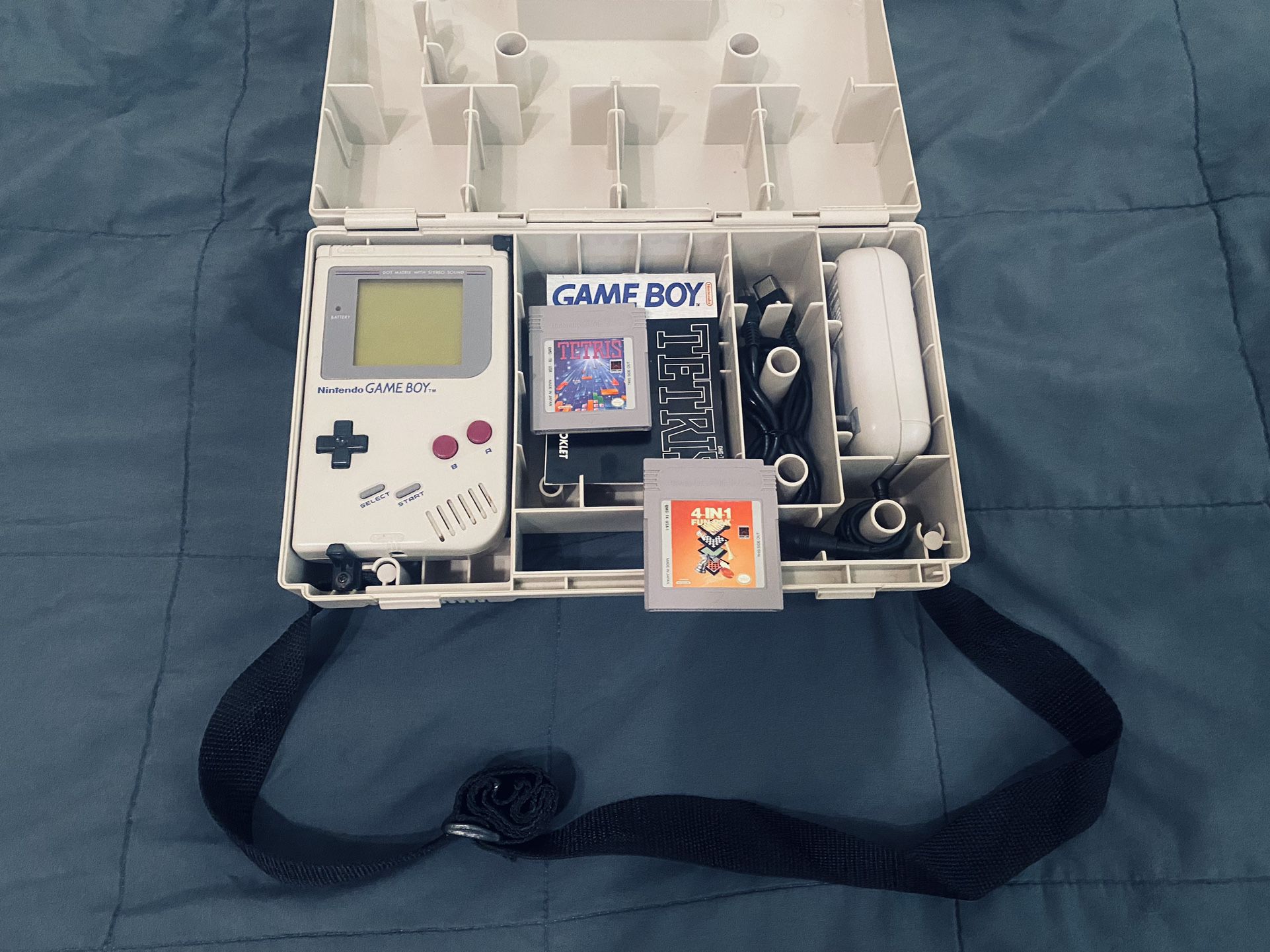 Game Boy & Game Boy ASCll Carrie-All DLX Complete With Charger Wires Comes With Tetris 4-in-1 Fun Pack, Fully Functional Adult Owned please read 