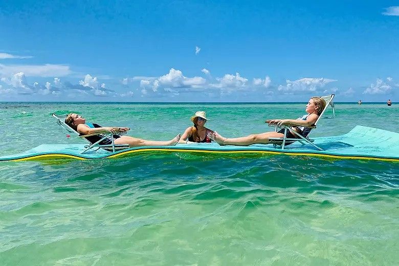 Aqua Lily Floating Mat – Like New, Heavy-Duty Foam Pad