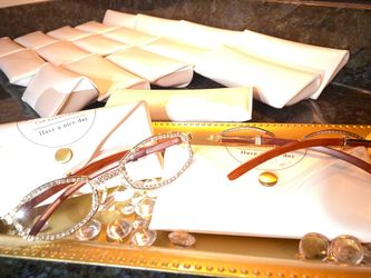 Business bundle reseller pack of 20 pieces Millionaire Celebrity Glasses “Look Like Money” One (1) Unisex wooden frame with sparkling lab, diamond ice