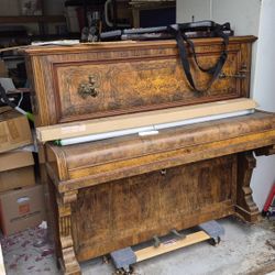 FREE UPRIGHT piano