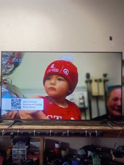 65 inch Hisense android 4k smart tv beautiful tv comes with remote control shows great quality clear picture works perfect guaranteed