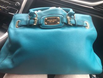 MK purse excellent condition