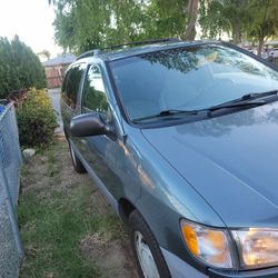 2000 Toyota Sienna