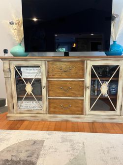 Entertainment unit