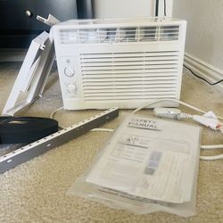Brand New Window A/C Unit + Support Bracket – Never Used – $200