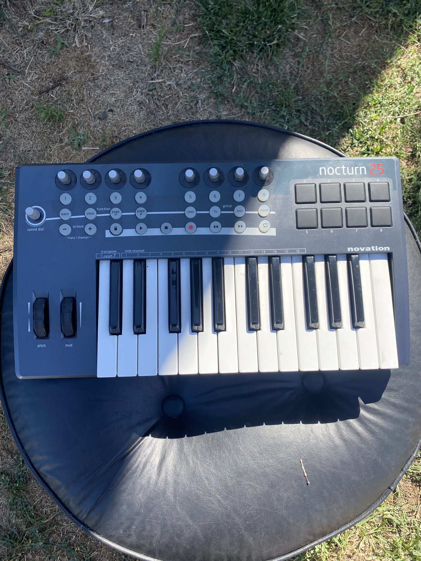 NOVATION NOCTURN 25 MIDI CONTROLLER KEYBOARD 