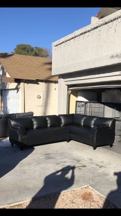 NEW ! 2 Piece All Black Sectional