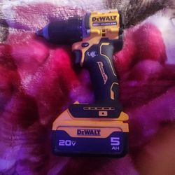 DEWALT 20V MAX XR Brushless Cordless 1/2 in. Drill/Driver. 