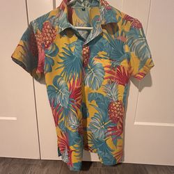 Men’s Yellow tropical button up with pocket