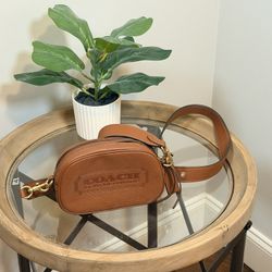 Coach Leather Camera Crossbody Bag – Saddle Brown – Excellent Condition