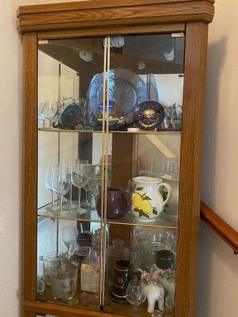Curio Glass Shelf Shelves Wood Display Cabinet In Great Condition
