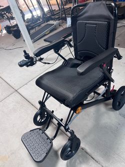 JiexoTri Lightweight Foldable Electric Wheelchair — Clearance Price $300! ✅ Weighs only 35 lbs ✅ Weight capacity: 250 lbs ✅ Powerful 500W dual motors
