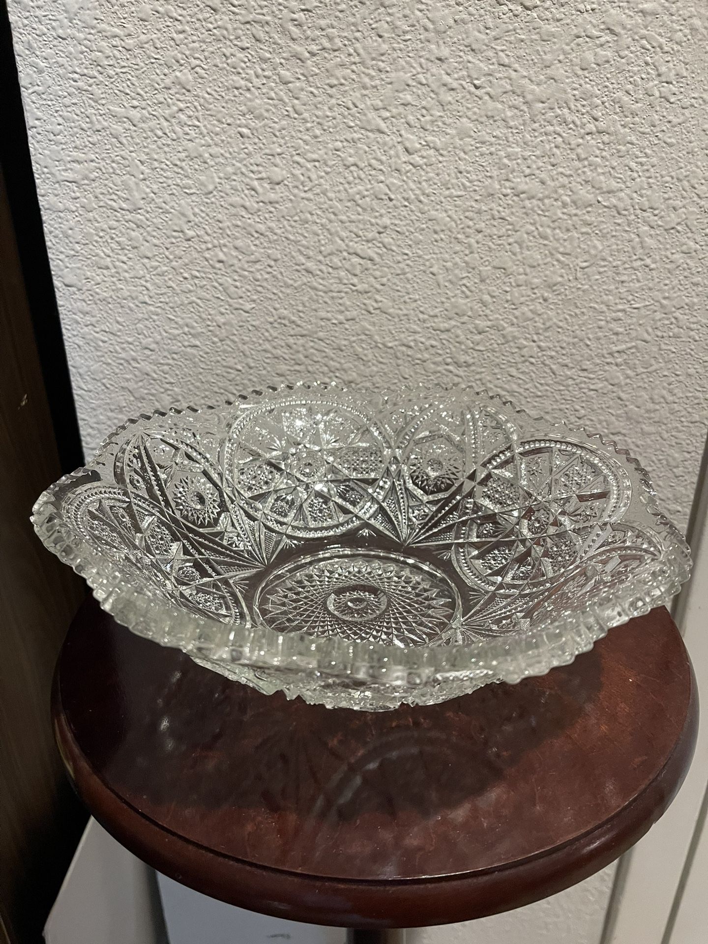 Crystal glass bowl, see desc. below