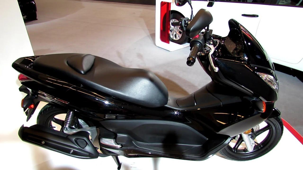 Photo Honda PCX150 Moped 70mph 100mpg