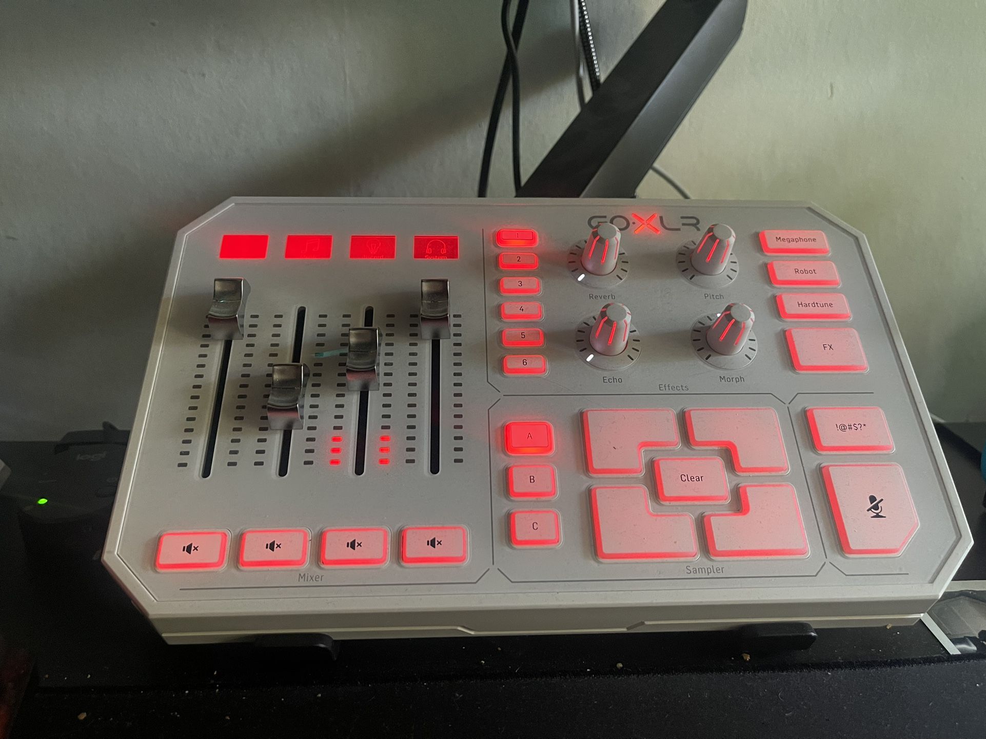 Go Xlr Audio Interface And Yeti Studio Xlr Mic