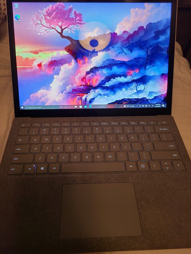 Surface Laptop I5 Win10 SsD Office