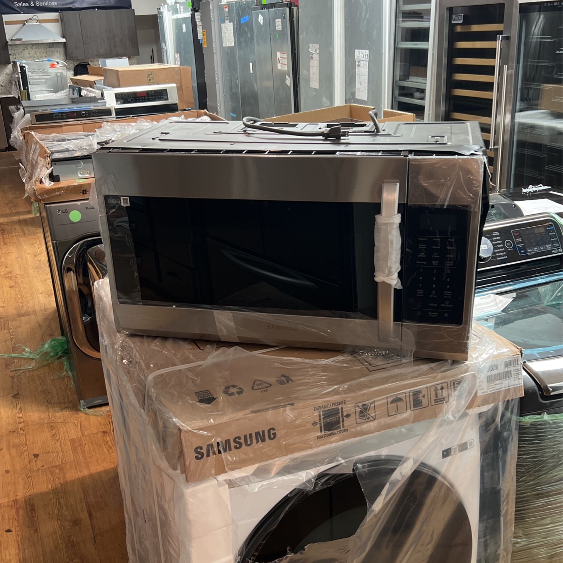 SANSUNG MICROWAVE 30” INCHES OPEN BOX