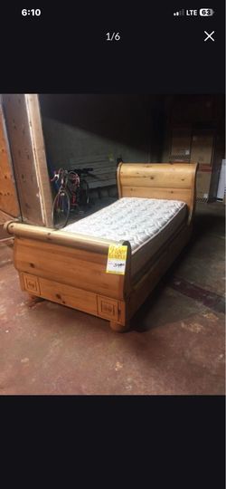 Store closing sale twin solid pine bed no mattress