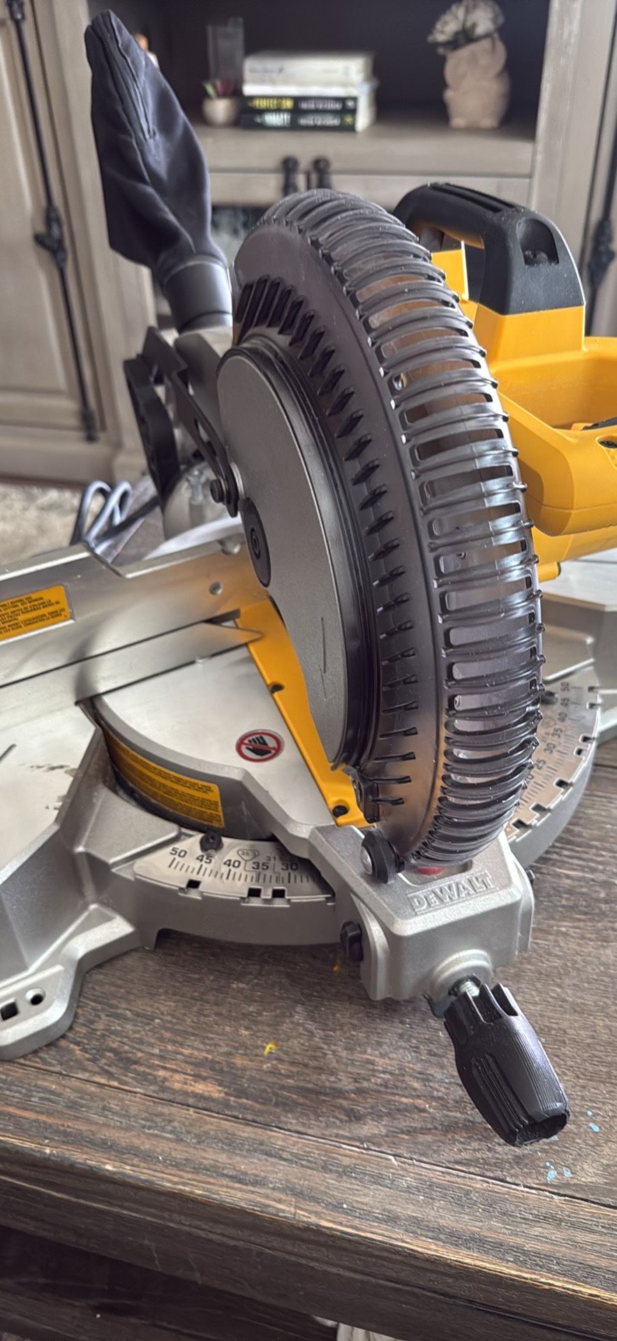 15 Amp Corded 10 in. Compound Single Bevel Miter Saw