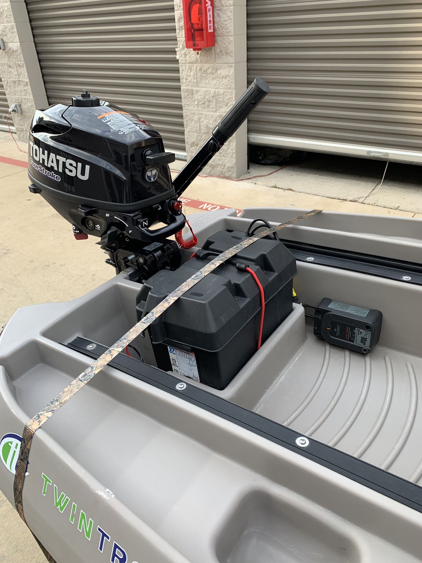 Twin Troller X10 Boat w/ New 2.5 HP Tohatsu Outboard for Sale in Houston, TX OfferUp