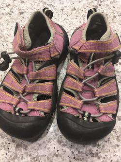 Keen little girl waterproof sandals shoes size 11/12