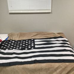 Black,White USA Flag