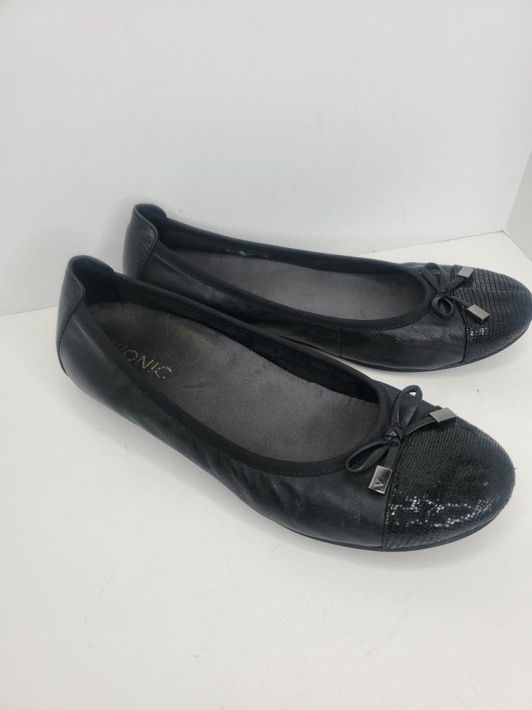 Vionic Minna Slip On Ballet Flats Shoes Women's Size 8 Cap Toe Black Leather 