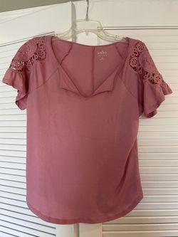 Women’s Short Sleeve Shirt With Lace
