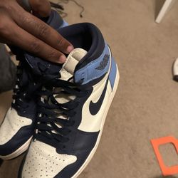Obsidian Jordan 1 