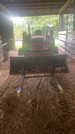 2016 Mahindra Tractor