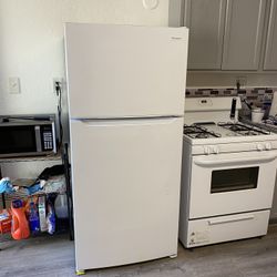 Frigidaire. Fridge Like New