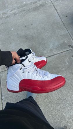 Mens 9.5 air jordan 12 cherry red