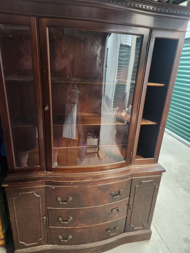 Antique Vintage China cabinet/buffet/curio 1920s, 1930s, 1940s, 1950s (Mahogany Or Cherry?)