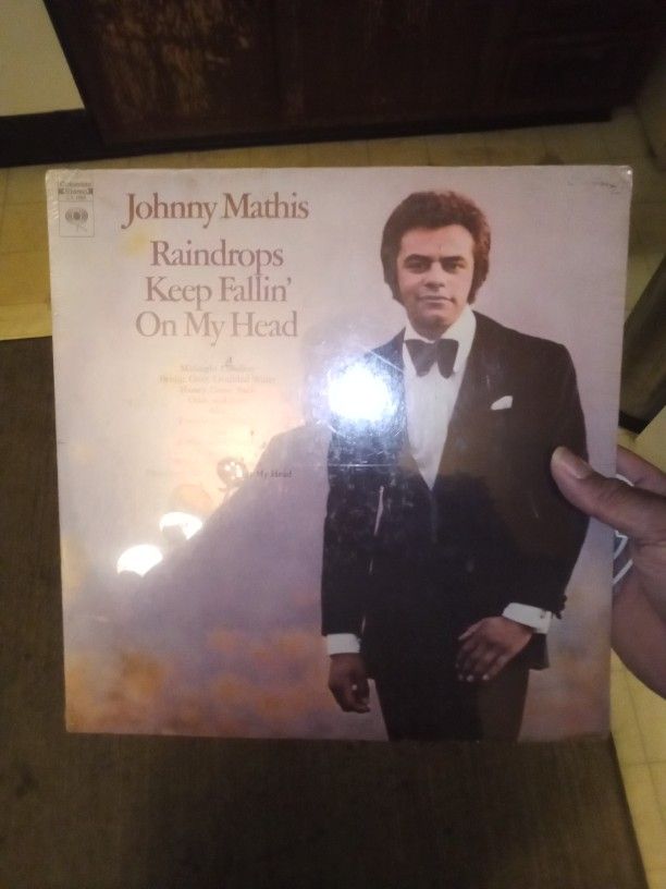 Johnny Mathis Raindrops Keep Falling On My Head