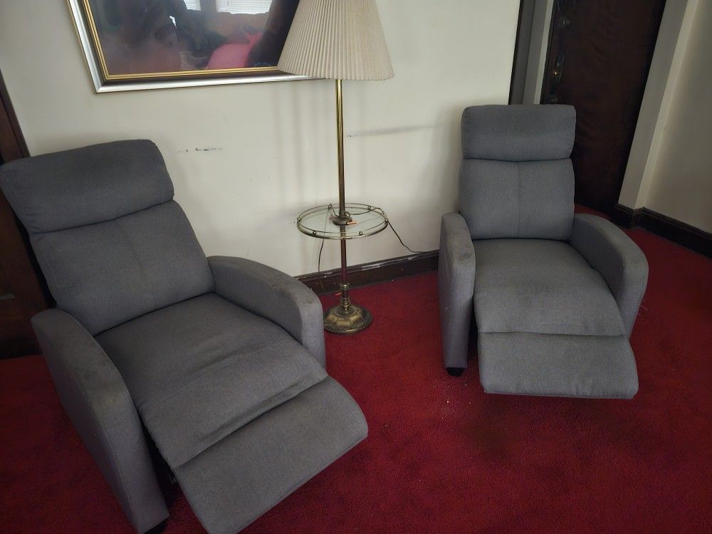 2 Recliner Chairs No Rips Or Tears