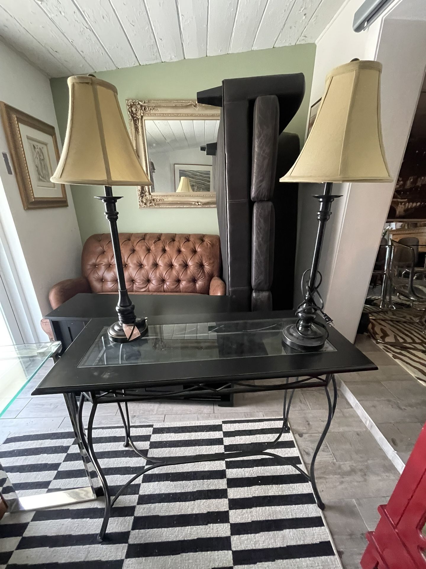Console Table And 2 Lamps