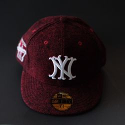 New york Supreme Fitted Cap