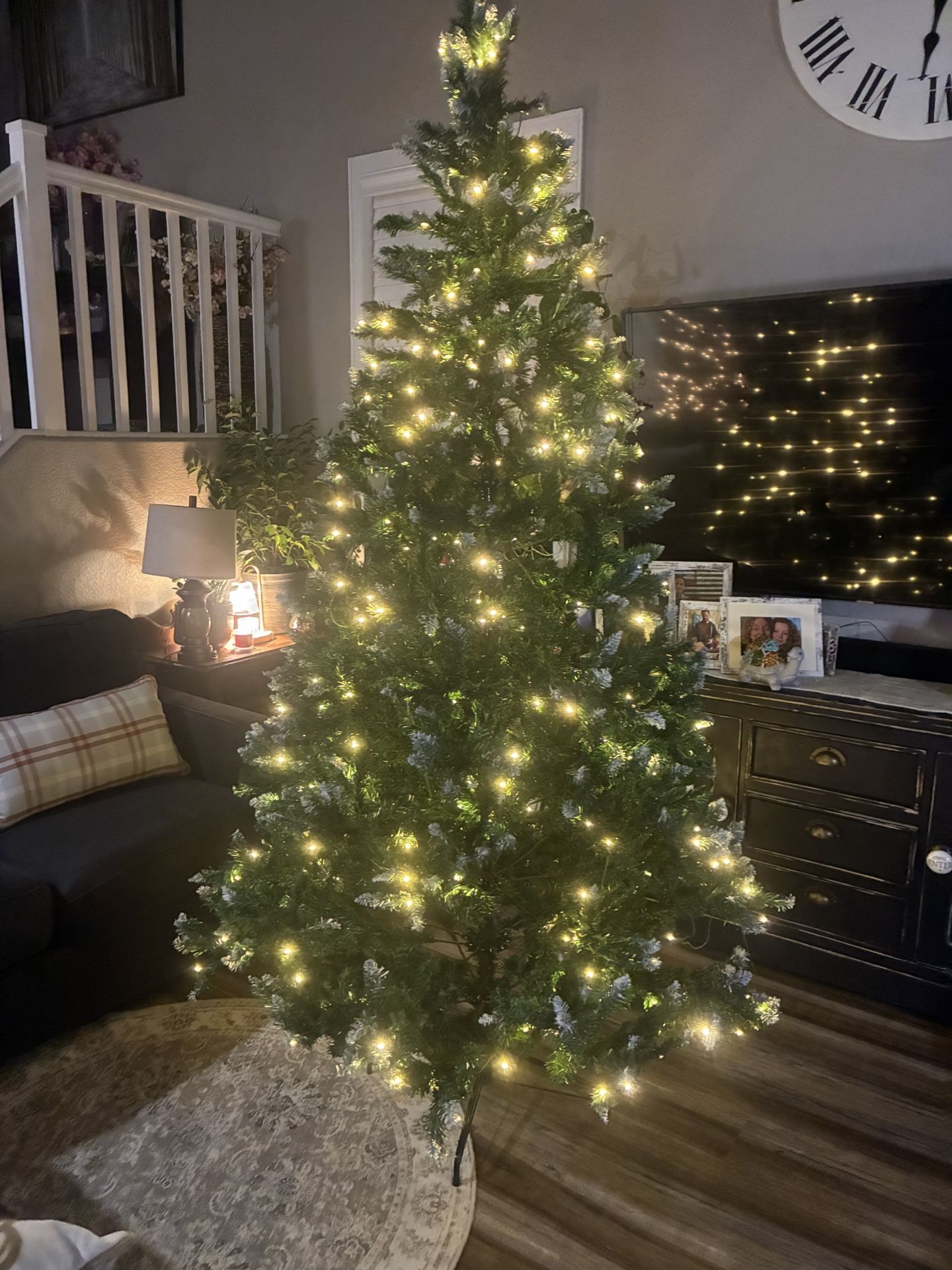 ******9’ Christmas Tree*********