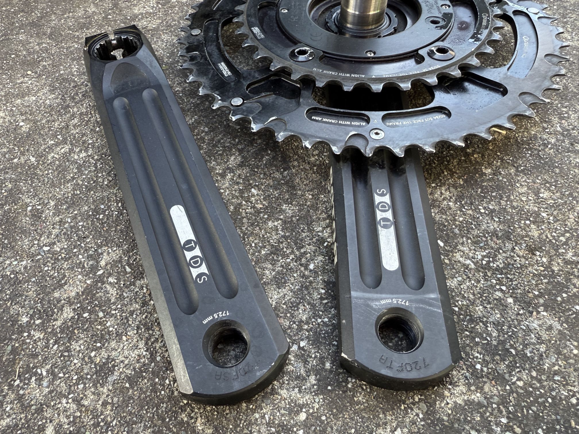 ROTOR 3D Crankset 172.5mm 50⁄34T 2x11 Speed BCD 110mm QRINGS Oval