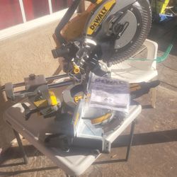Dewalt 60V Flexvolt Brushless 12" Miter Saw Tool Only!!!