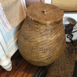 Basket With Lid