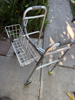 Adult walker with basket