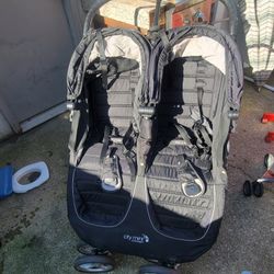 Baby Jogger City Mini GT2 Double Stroller - Jet Black: Hand-Operated Brakes, Adjustable Handle, Infant Car Seat Compatible