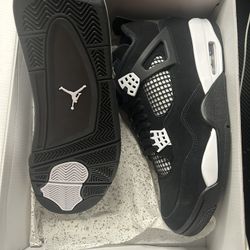 Jordan 4 White Thunder Size 11 New
