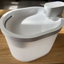 Ultra Quiet Pet Water Fountain Dispenser for Cats and Small Dogs [OO]