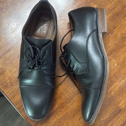 Black dress shoes size 11