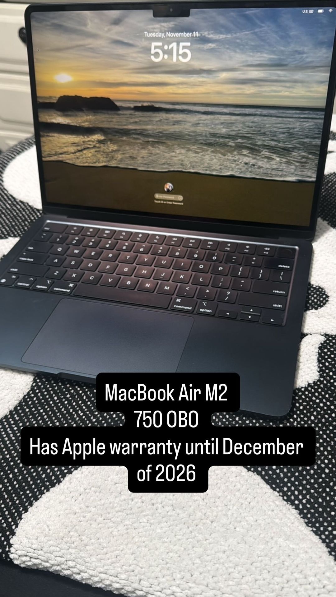 MacBook Air M2 Midnight